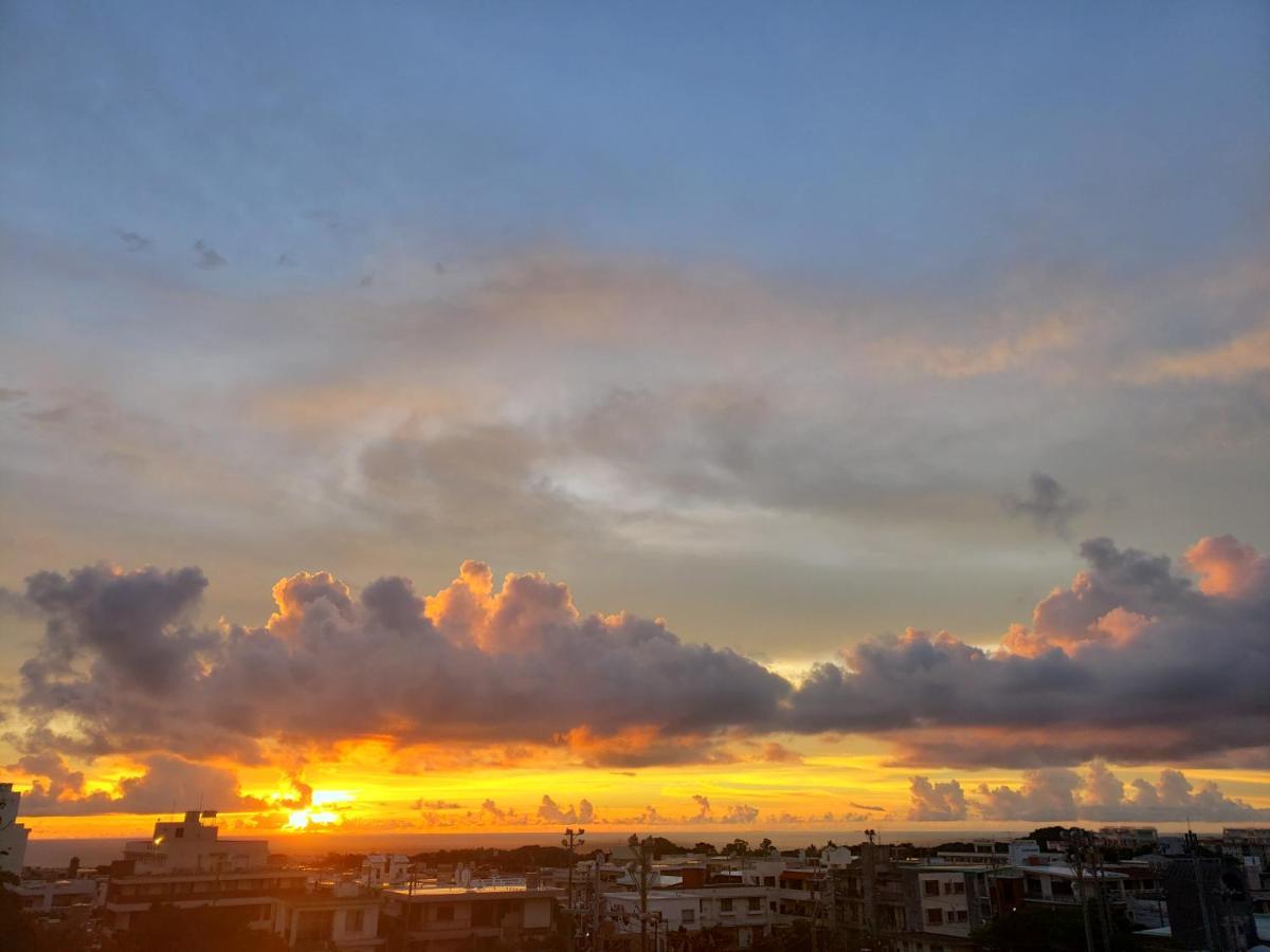 Villa Blu Okinawa Chatan: Arena-Adjacent Vacation Rental Exterior photo